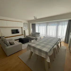 Perfect Gelegen Met Gratis Overdekte Staanplaats Appartement Oostende